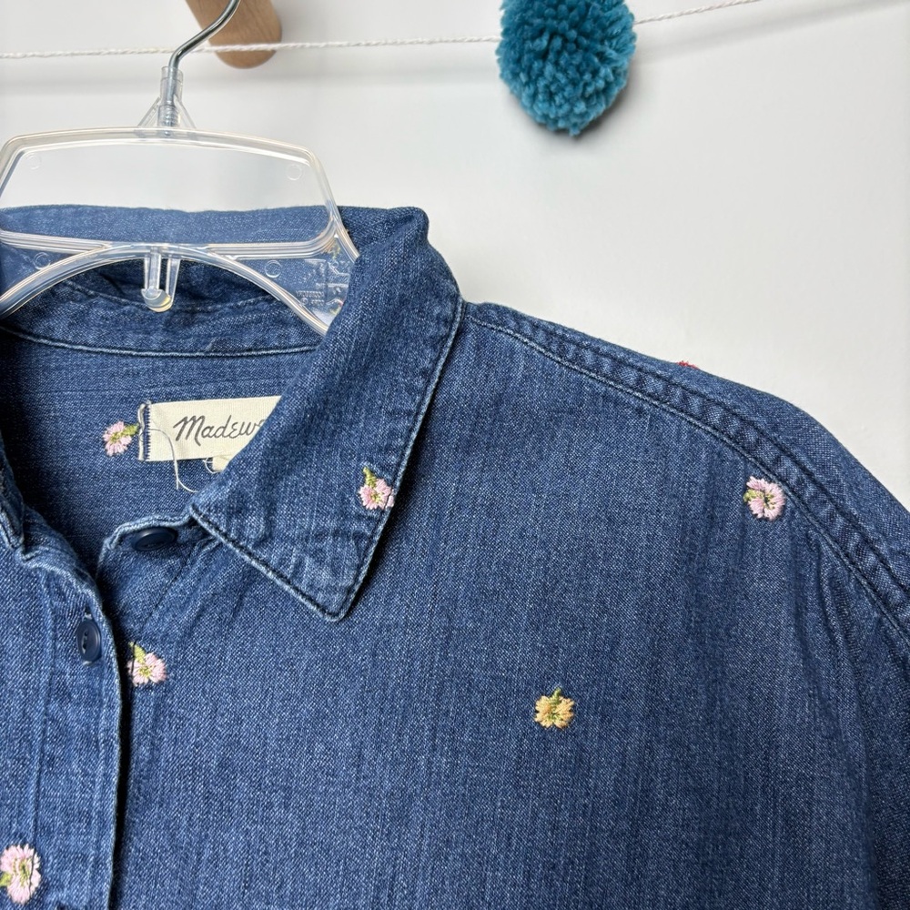 Madewell Embroidered Denim Courier Shirt in Confetti Floral - Picture 5 of 8